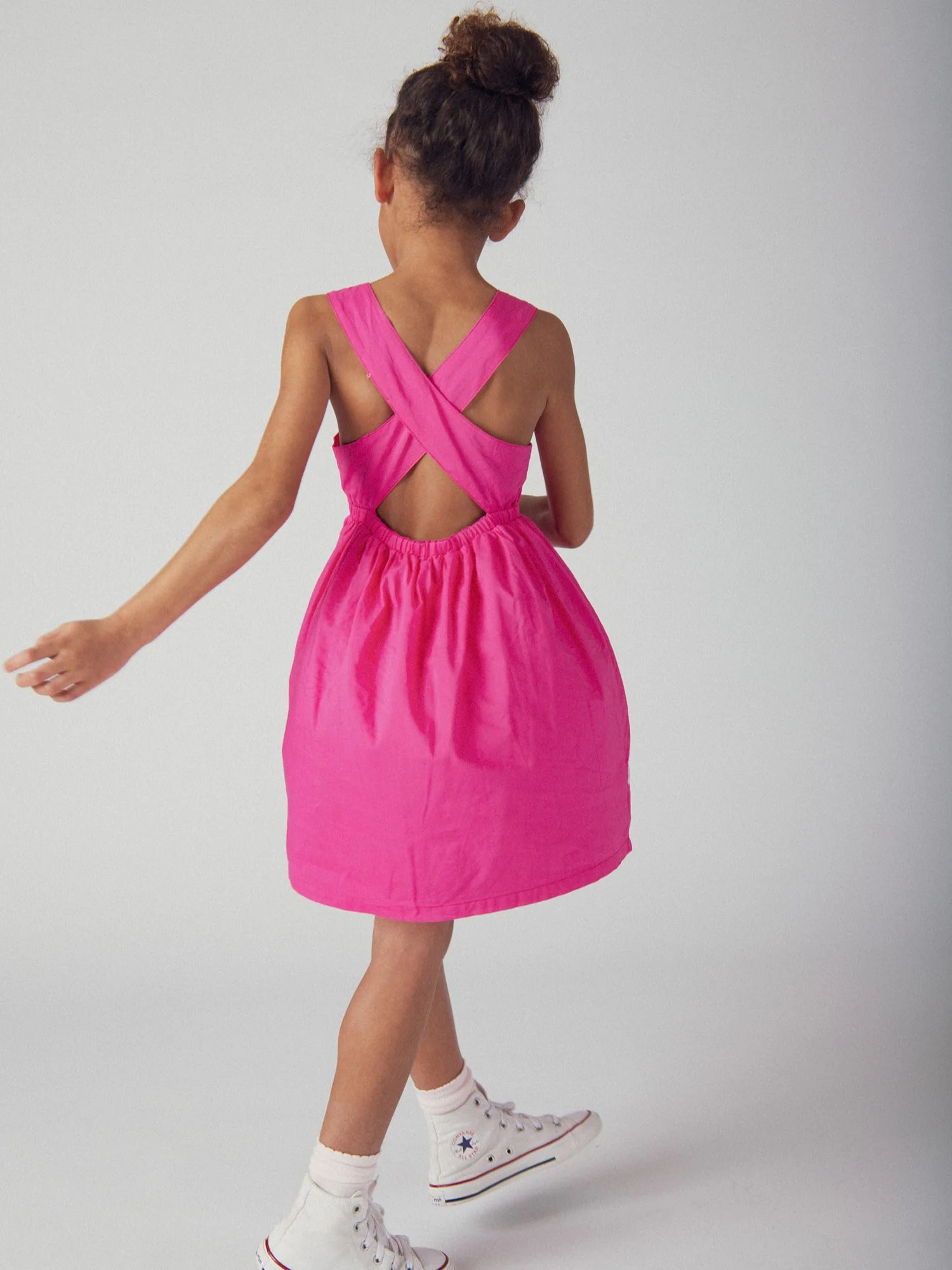 Abito rosa con ricami floreali per ragazze - Image 6
