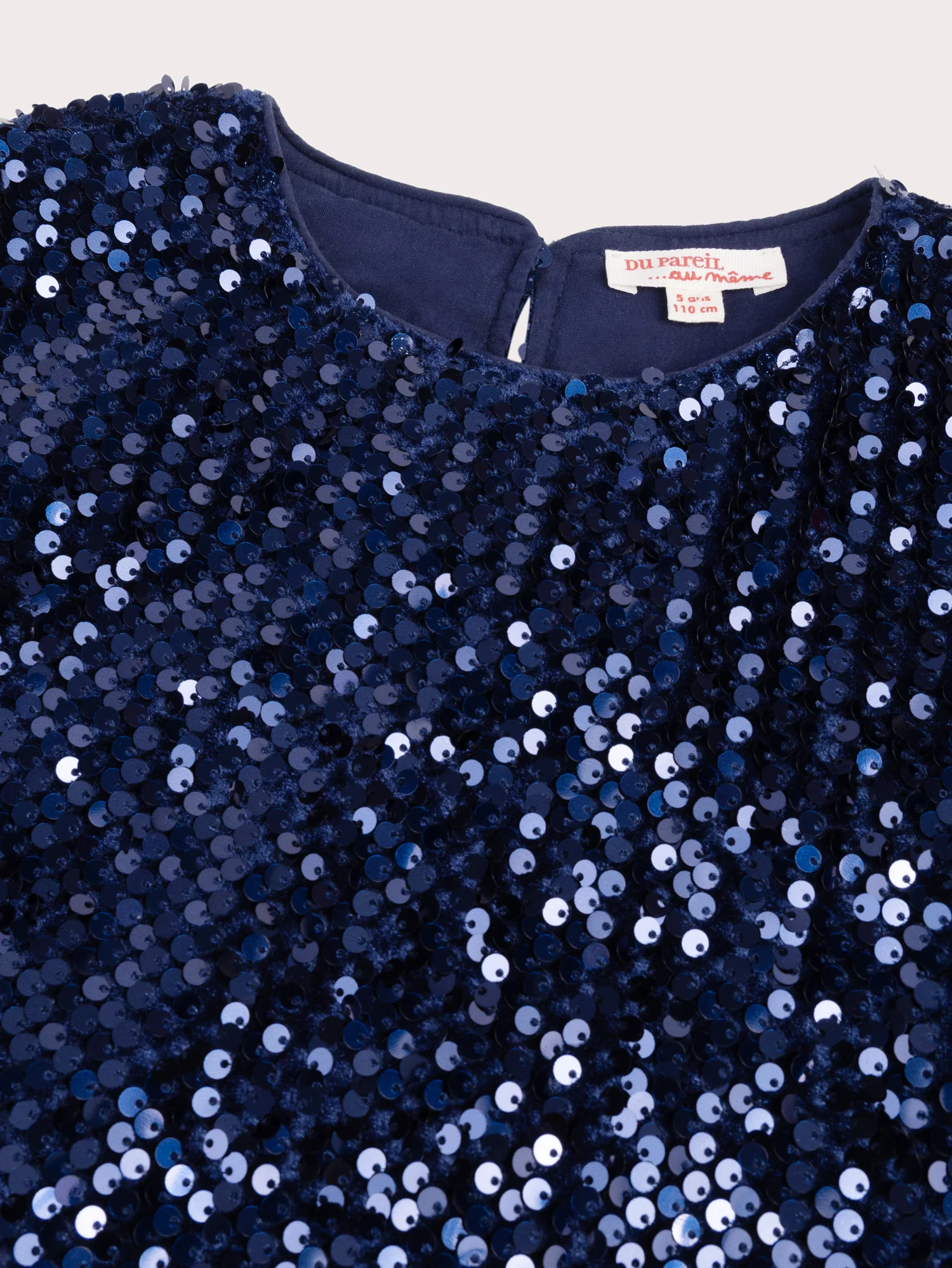 Blusa con paillettes e maniche in organza per ragazze - Image 2