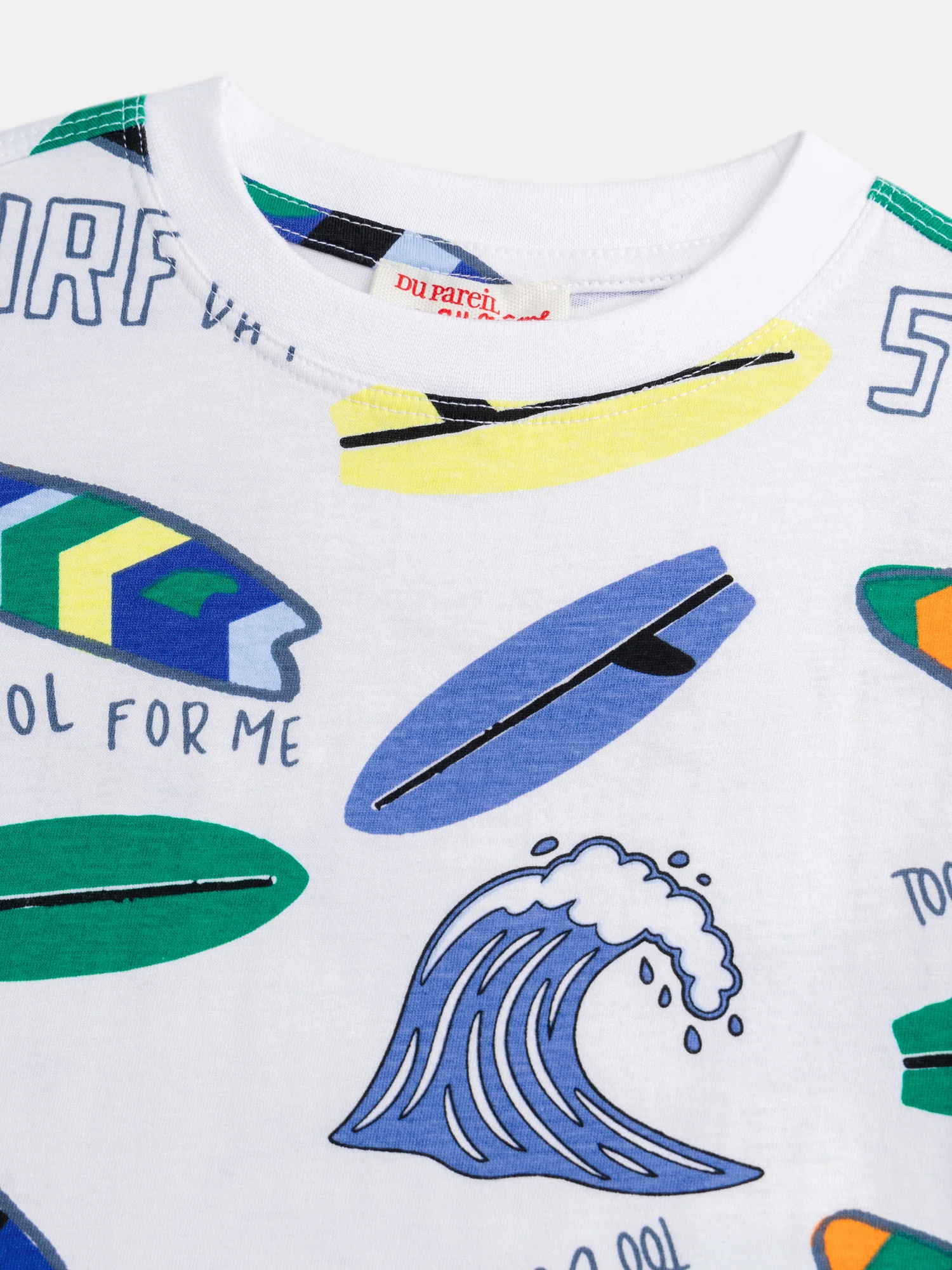 Completo di t-shirt bianca e pantaloni corti verdi con stampa per ragazzi - Image 7