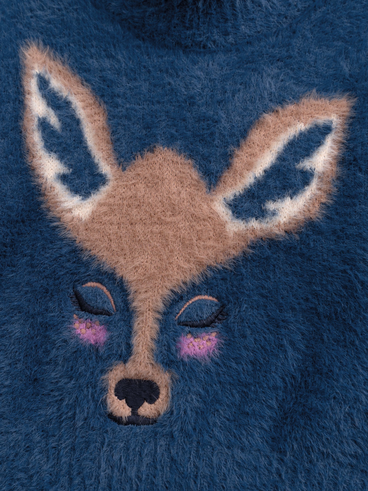 Maglione Blu in Maglia Fluffosa con Animazione di Cerbiatto - Image 3