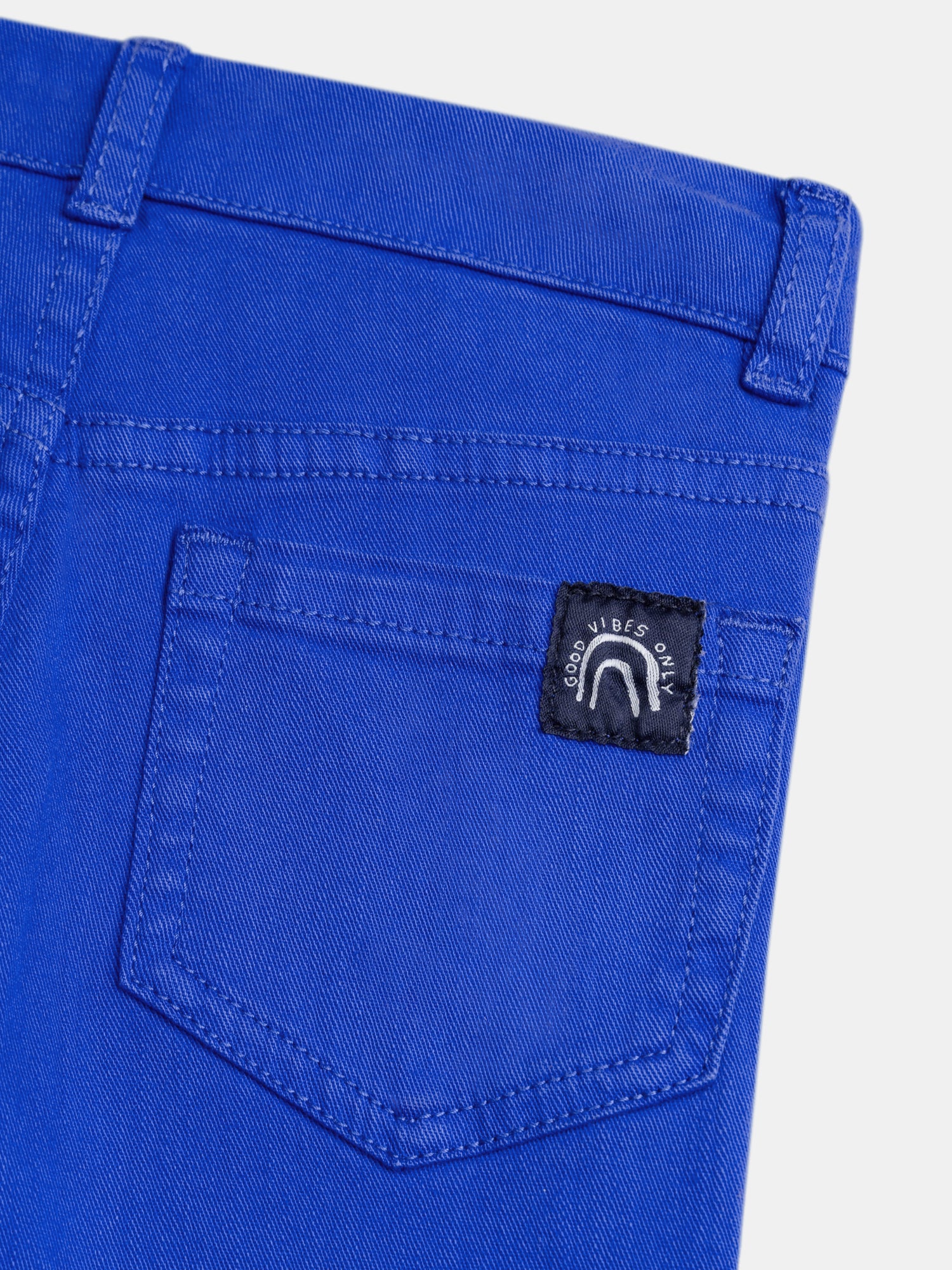 Pantaloni blu con tasche per bambini - Image 3