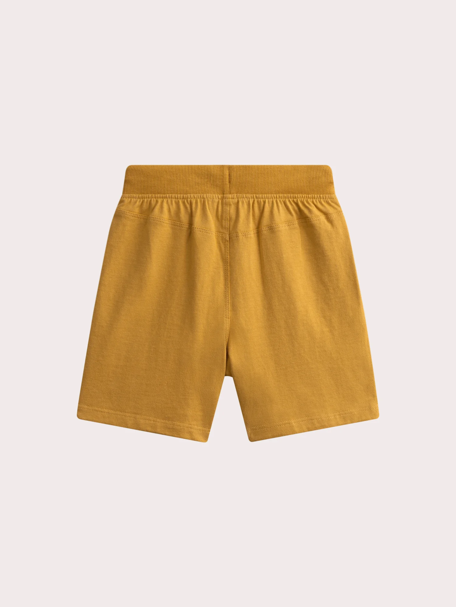 Set T-Shirt con stampa skateboard e pantaloni corti senape - Image 8