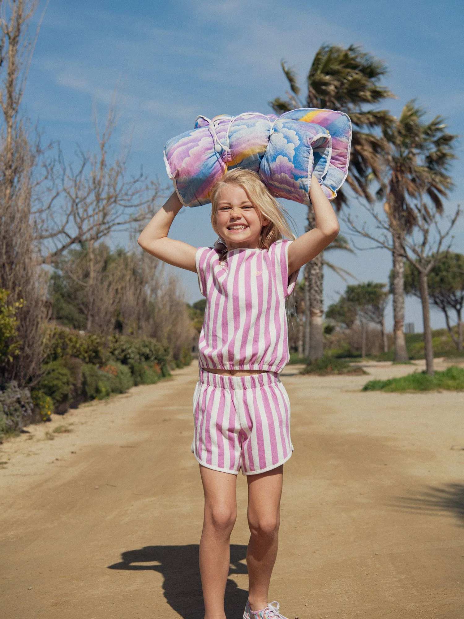 Shorts rigati rosa e ecrù per ragazze - Image 2