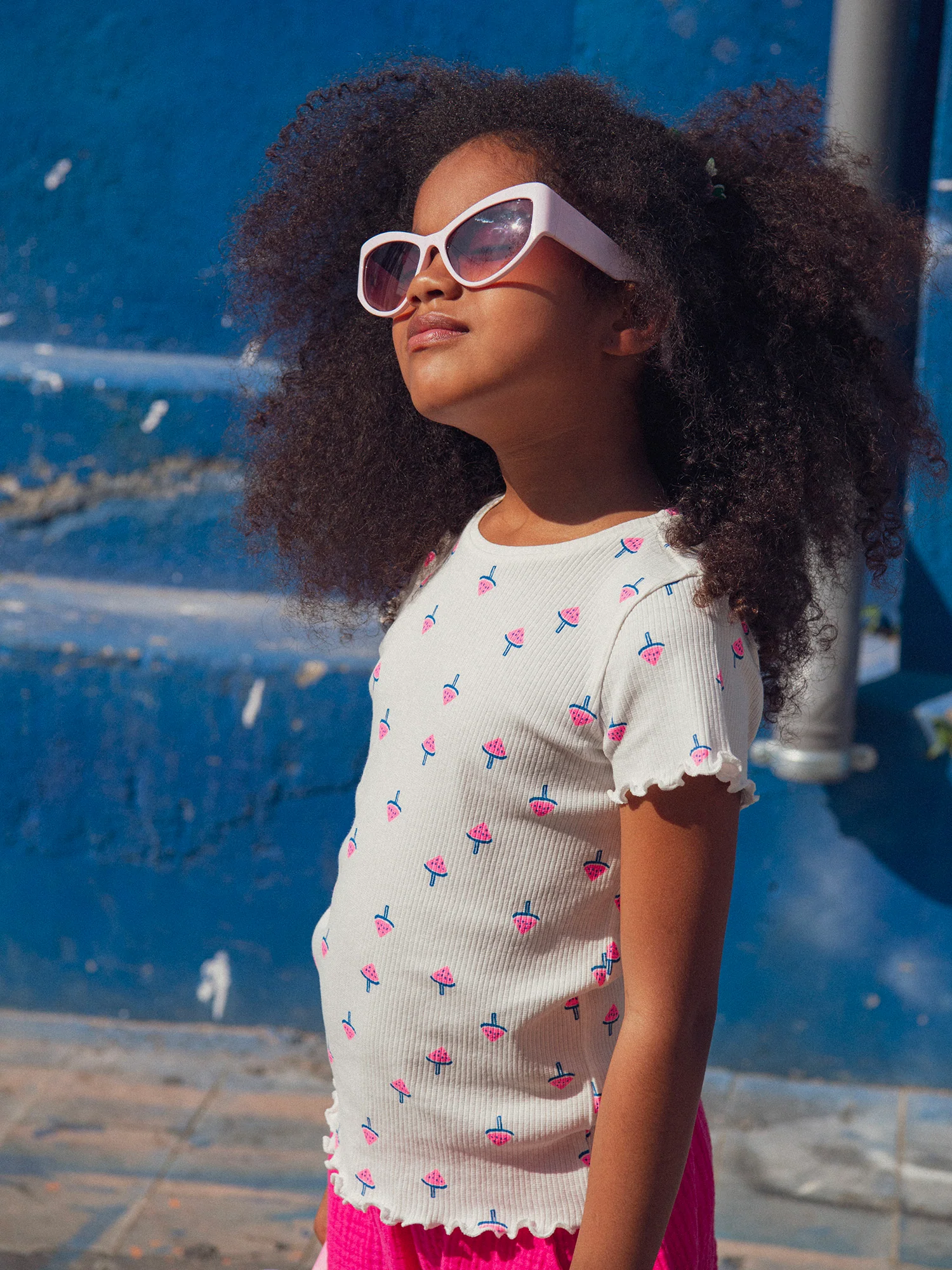 T-shirt in coste ecru con stampa gelato anguria per ragazze - Image 3