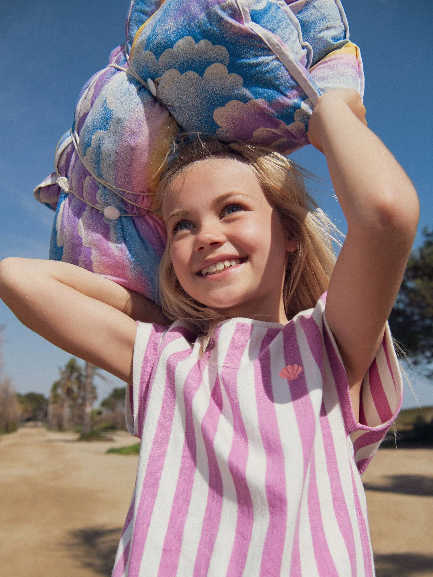 T-shirt a Righe Rosa e Ecru per Ragazza - Image 2