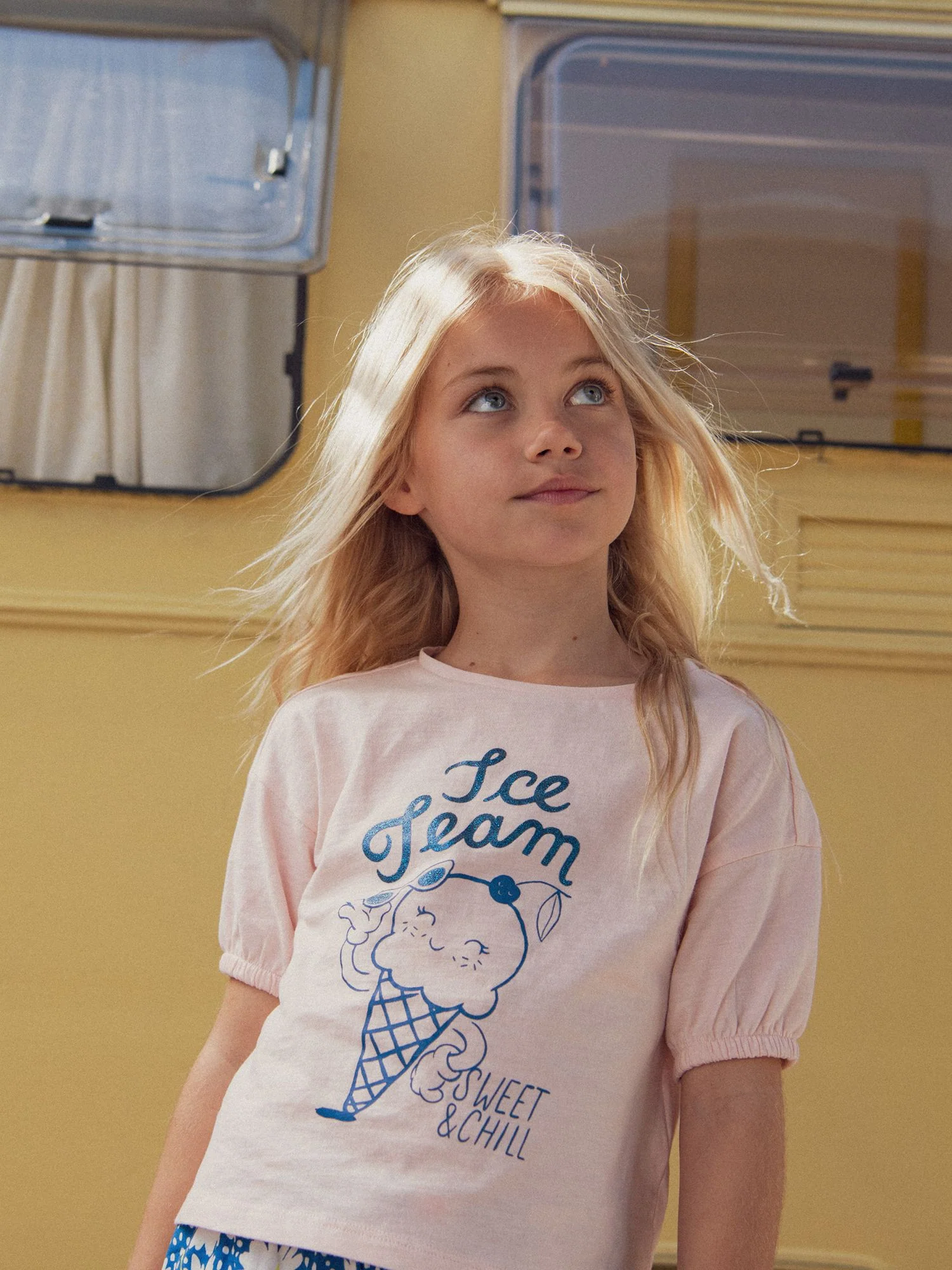 T-shirt rosa con animazione gelato per ragazze - Image 2