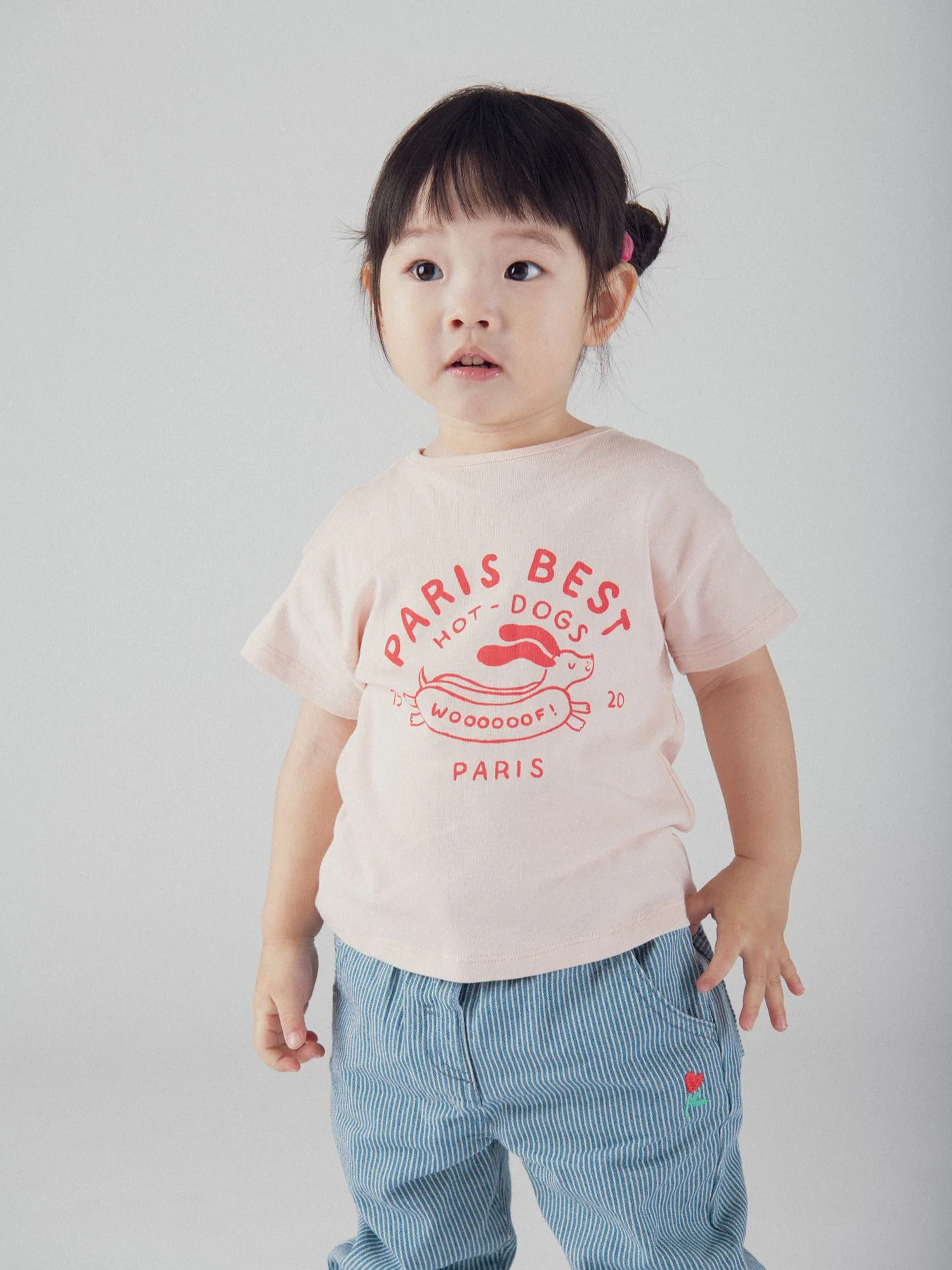 T-shirt rosa con motivo "Paris Hot-Dogs" per bebè femmina - Image 2