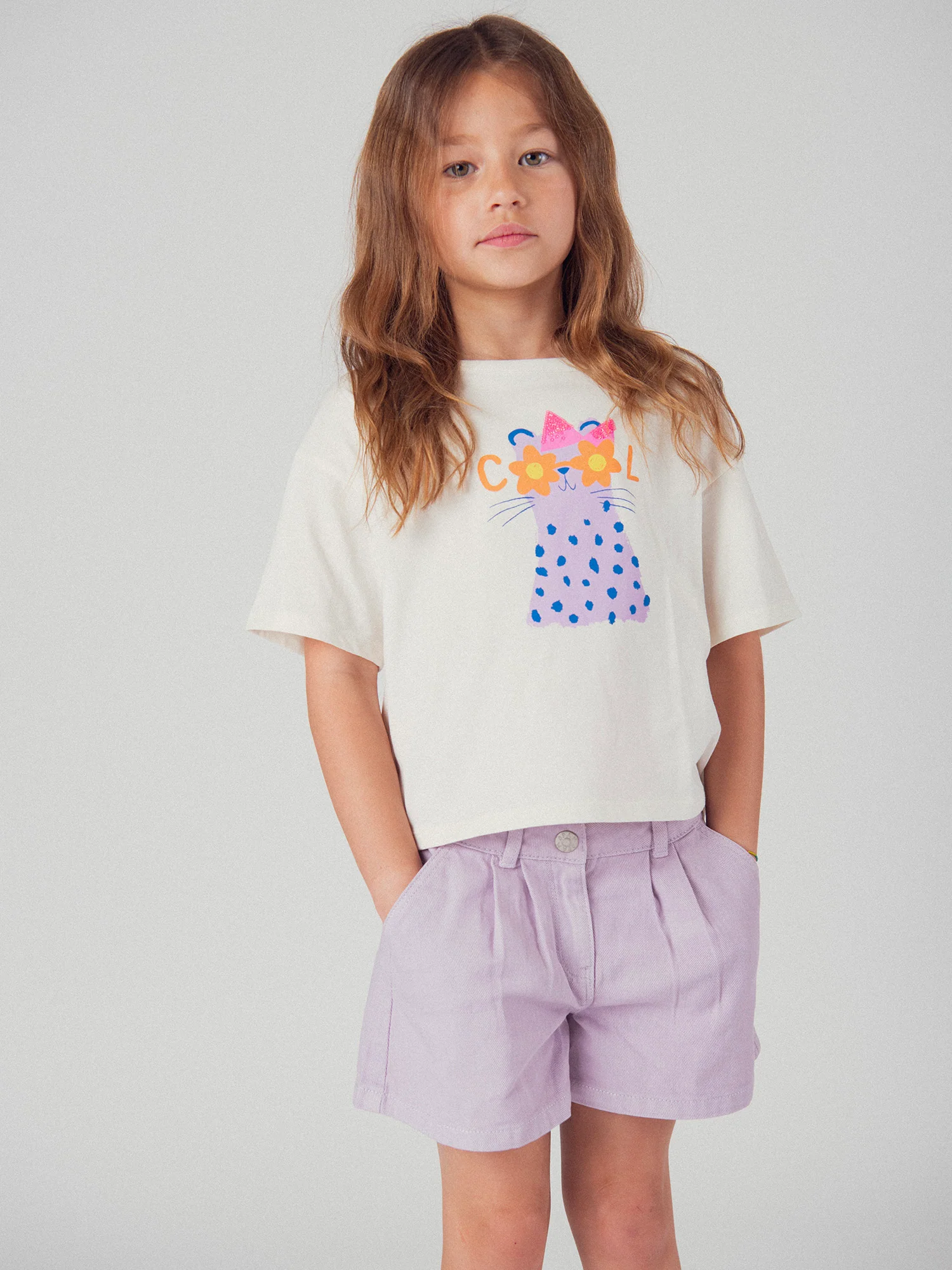 T-shirt ecru maniche corte con animazione animale per ragazze - Image 3