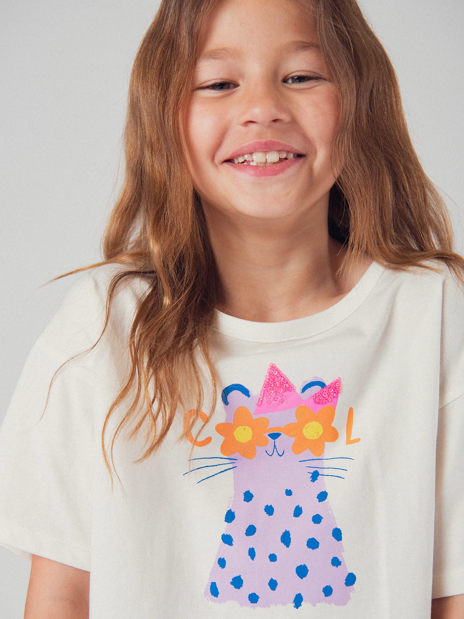 T-shirt ecru maniche corte con animazione animale per ragazze - Image 4
